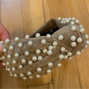 Lele Sadoughi Velvet Pearl Headband